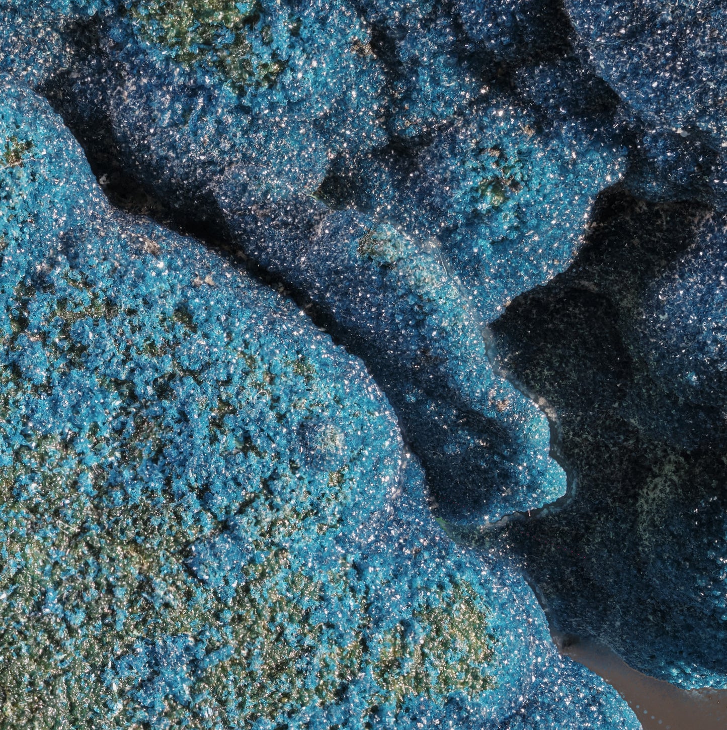 Cornetite with Chrysocolla, Pseudomalachite and Heterogenite