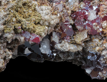 Cuprite with Wulfenite