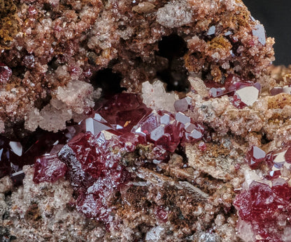 Cuprite with Wulfenite