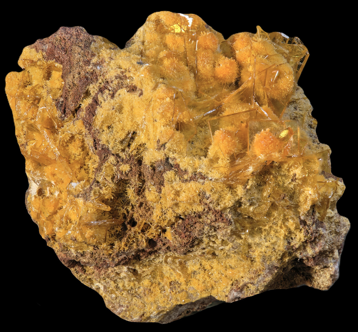 Mimetite on Wulfenite