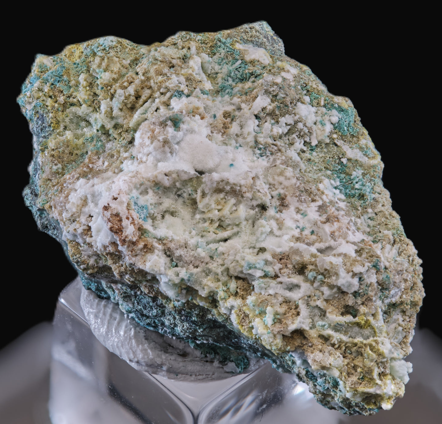 Ludjibaite with Pseudomalachite and Aragonite