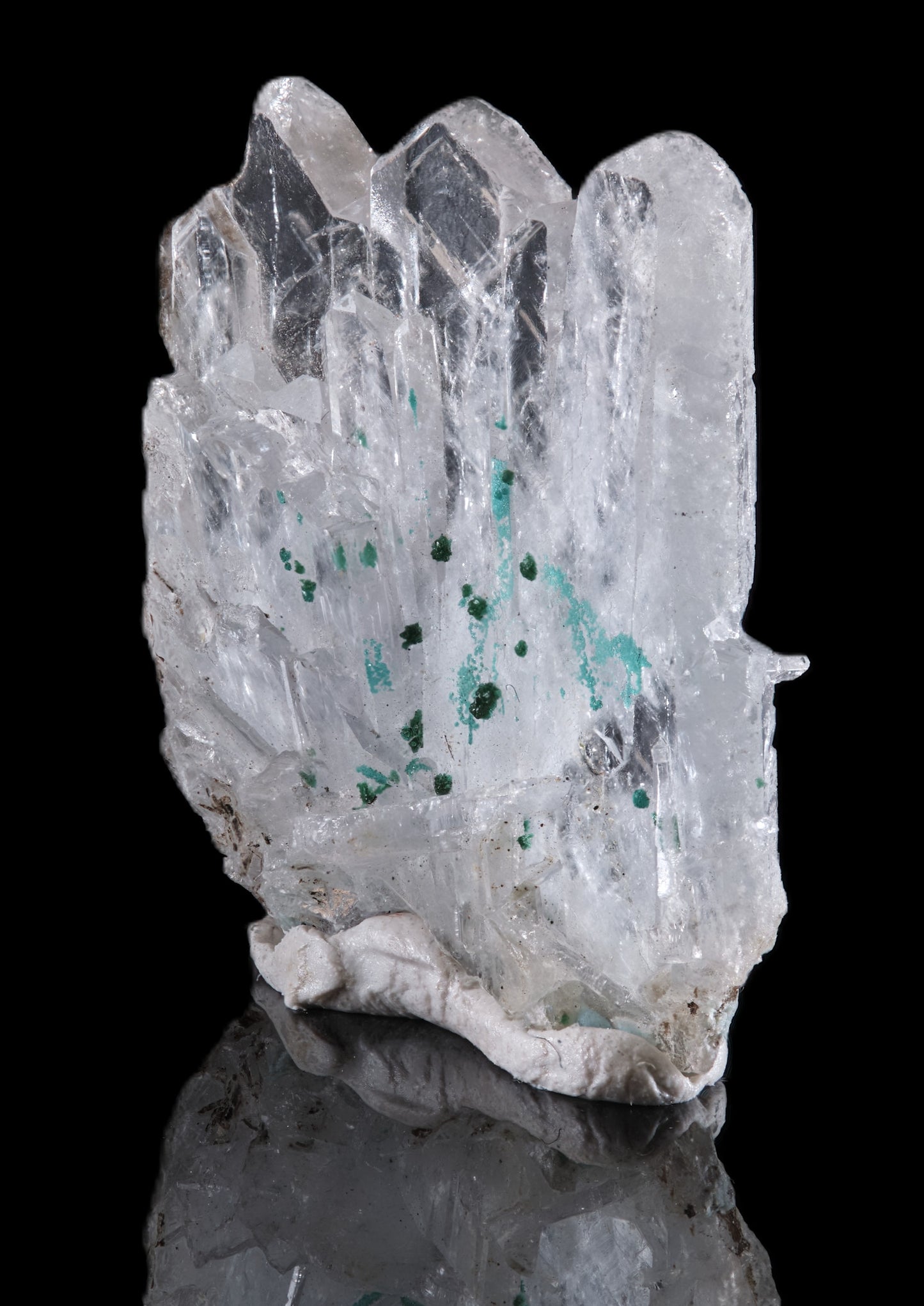 Baryte with Malachite