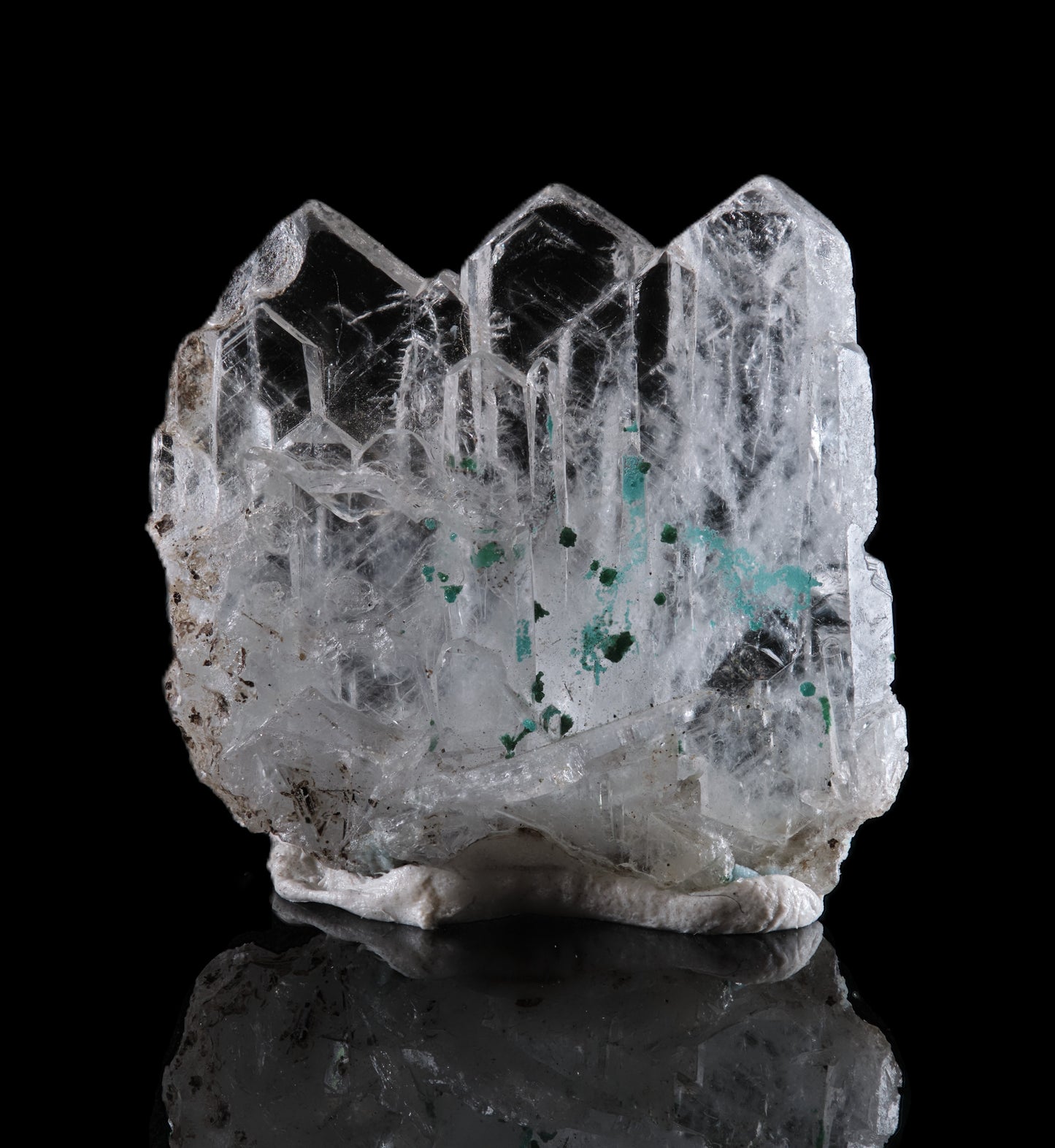 Baryte with Malachite
