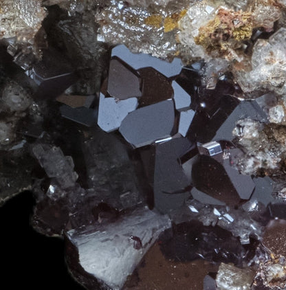 Cuprite with Wulfenite