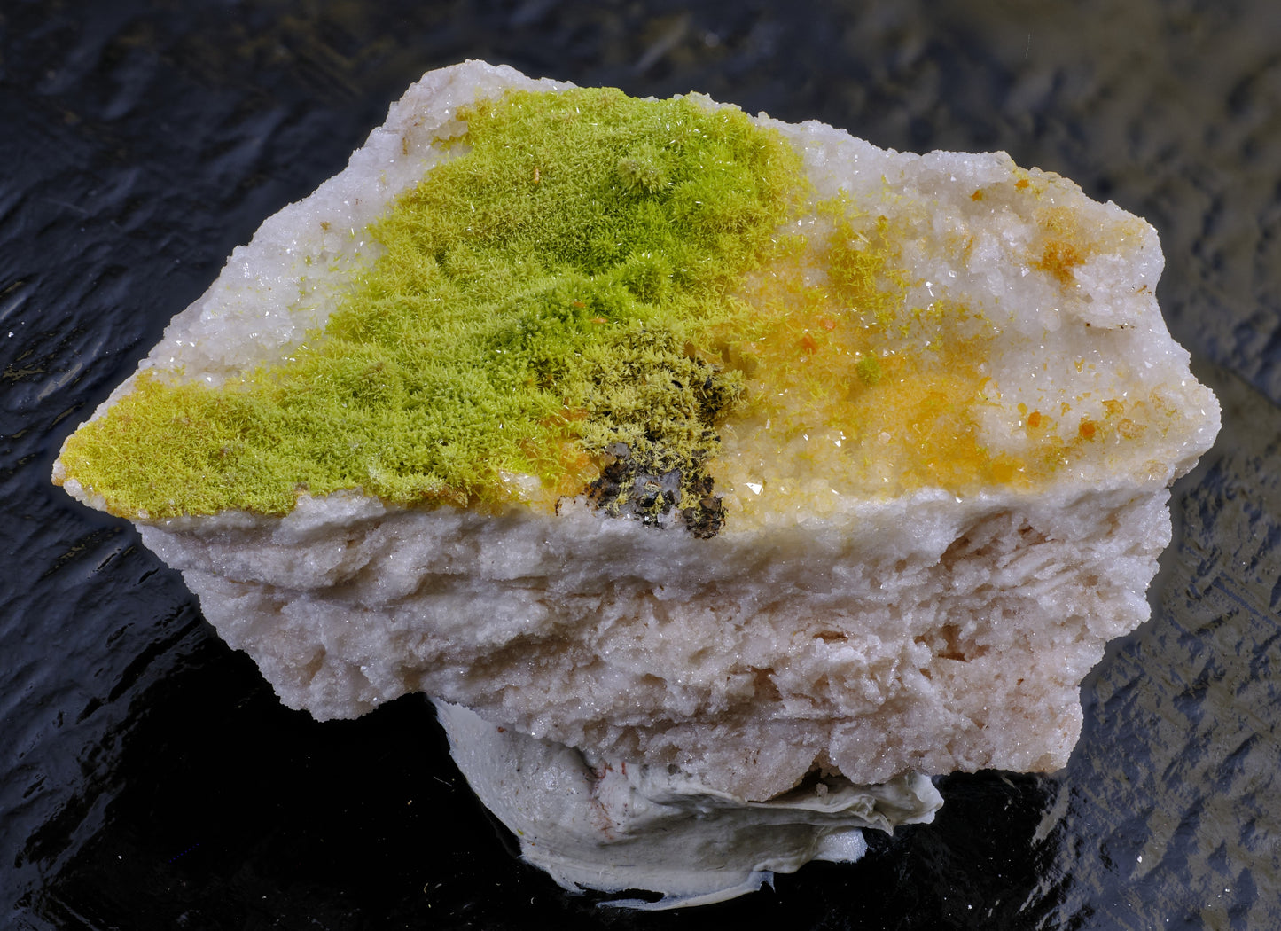 Stolzite &amp; Mimetite