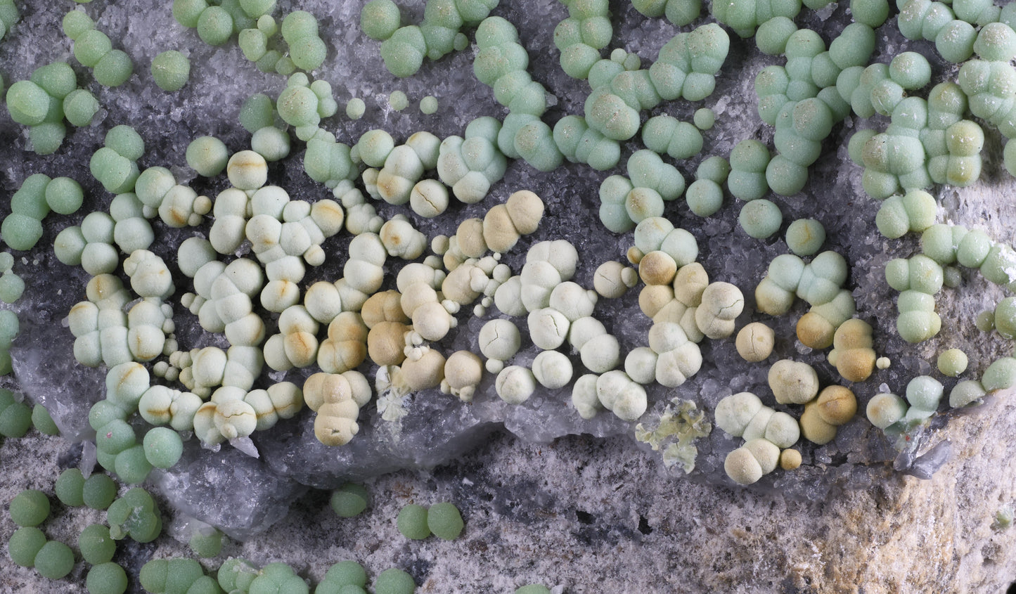 Planerite on Quartzite