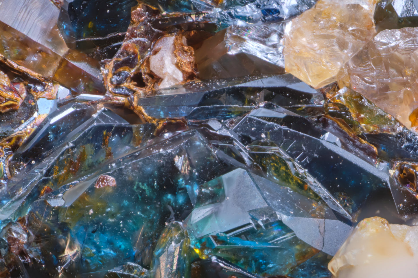 Kulanite with Lazulite, Siderite, and Quartz