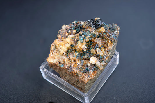 Kulanite with Lazulite, Siderite, and Quartz
