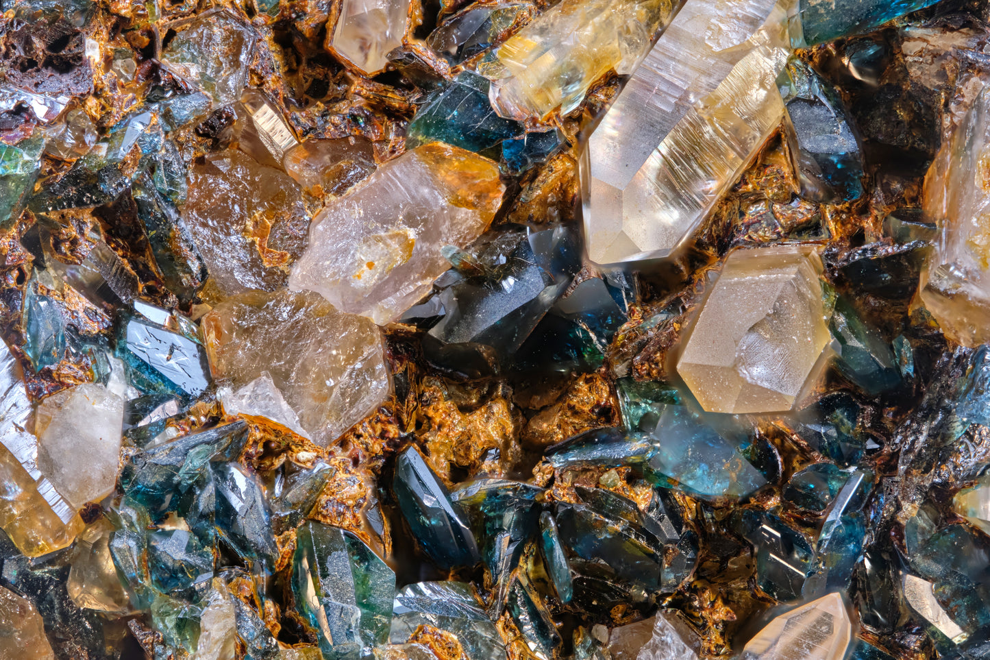 Kulanite with Lazulite, Siderite, and Quartz