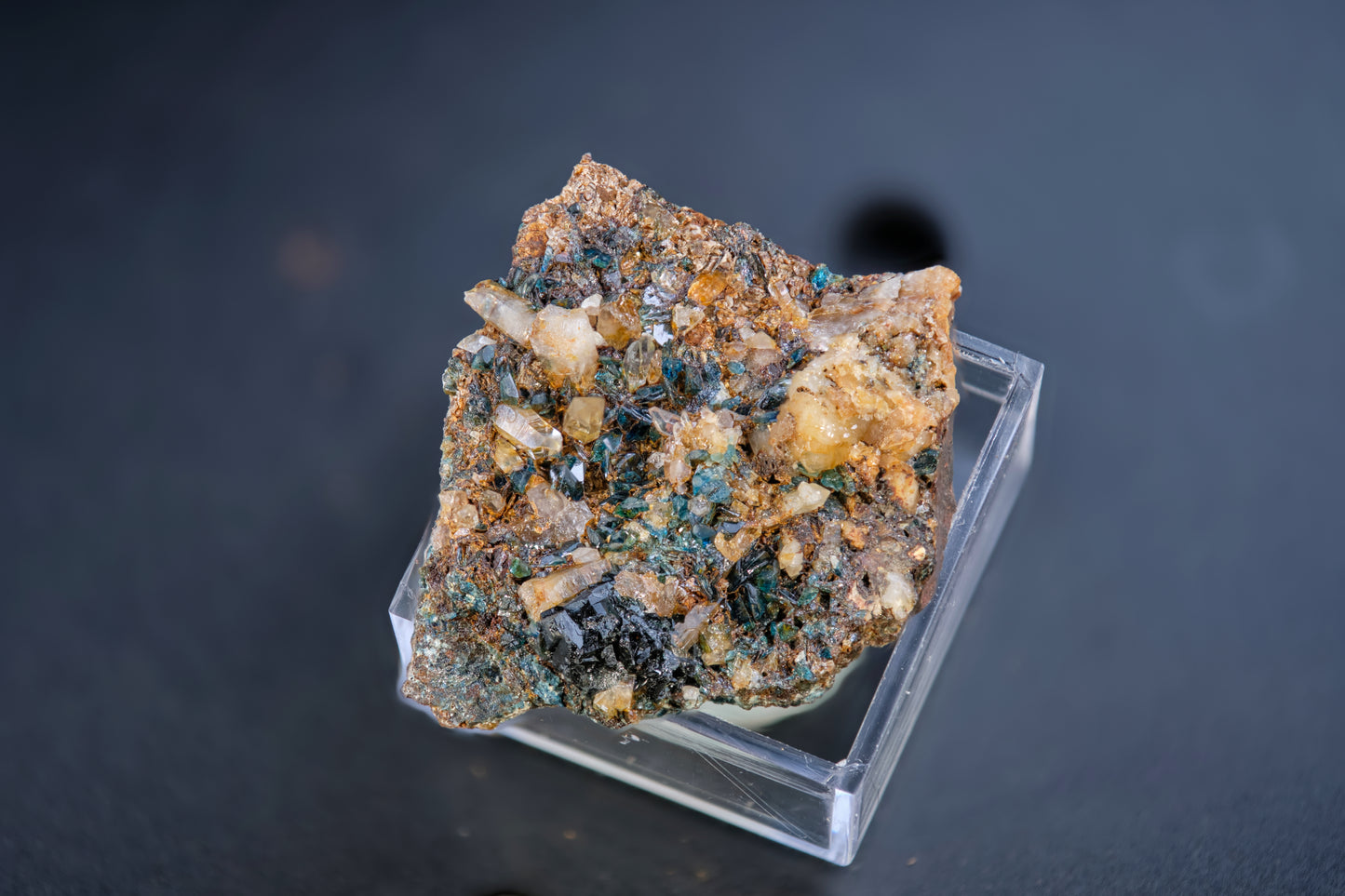 Kulanite with Lazulite, Siderite, and Quartz