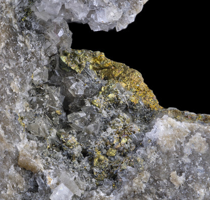 Polydymite with Chalcopyrite on Dolomite