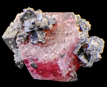 Red Beryl with Bixbyite