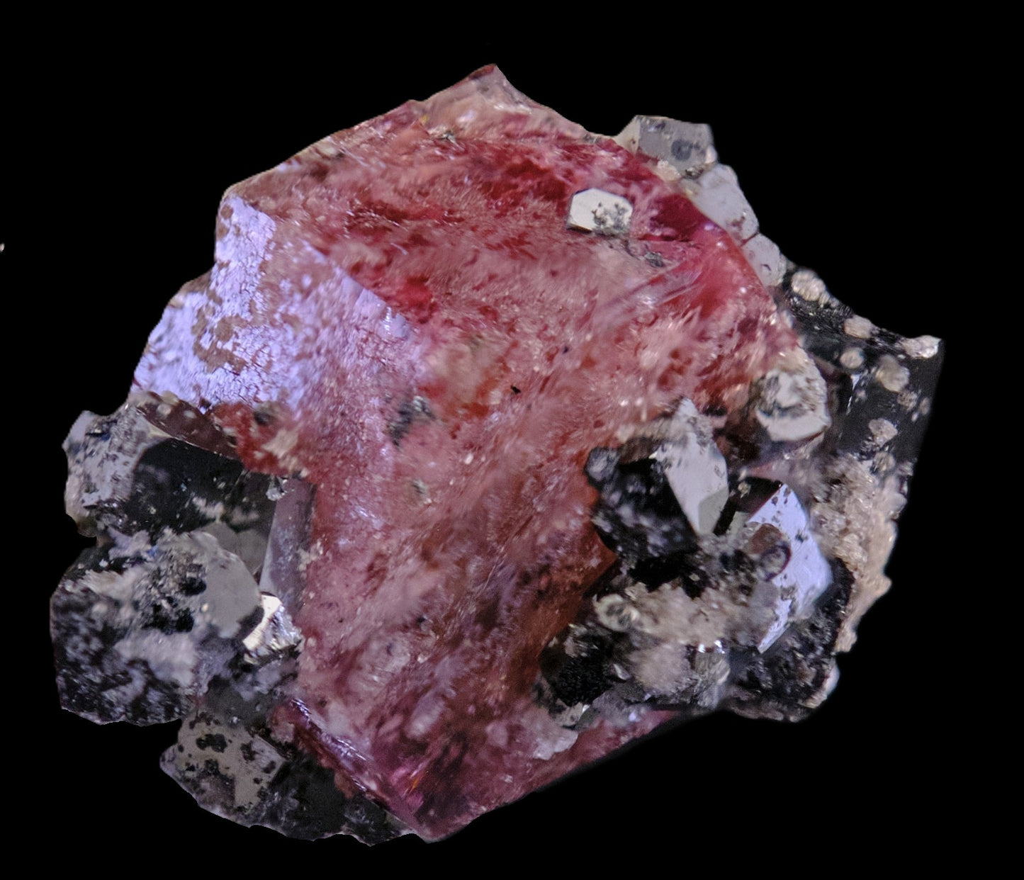Red Beryl with Bixbyite